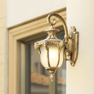 calix outdoor wall lamp gold main lifestyle