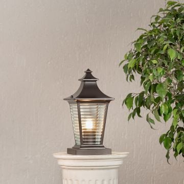 Bungalow Outdoor Gate Light light on with piller