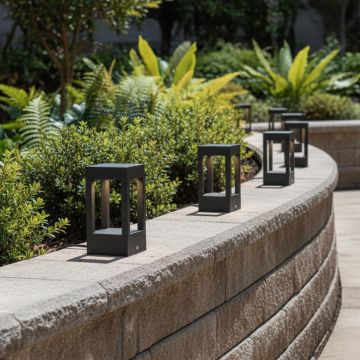 rectangular-column-led-outdoor-gate-light-main-lifestyle